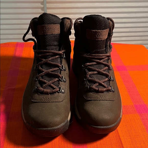 Columbia Shoes - Columbia Women’s Dark Brown Outdoor Hiking Boots, Size 8 (Wide)